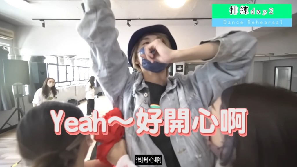 Jeremy跳到一半,Stanley走去訪問佢。