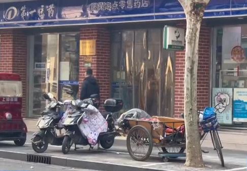 內媒指廣州及上海的實體藥店都缺貨。