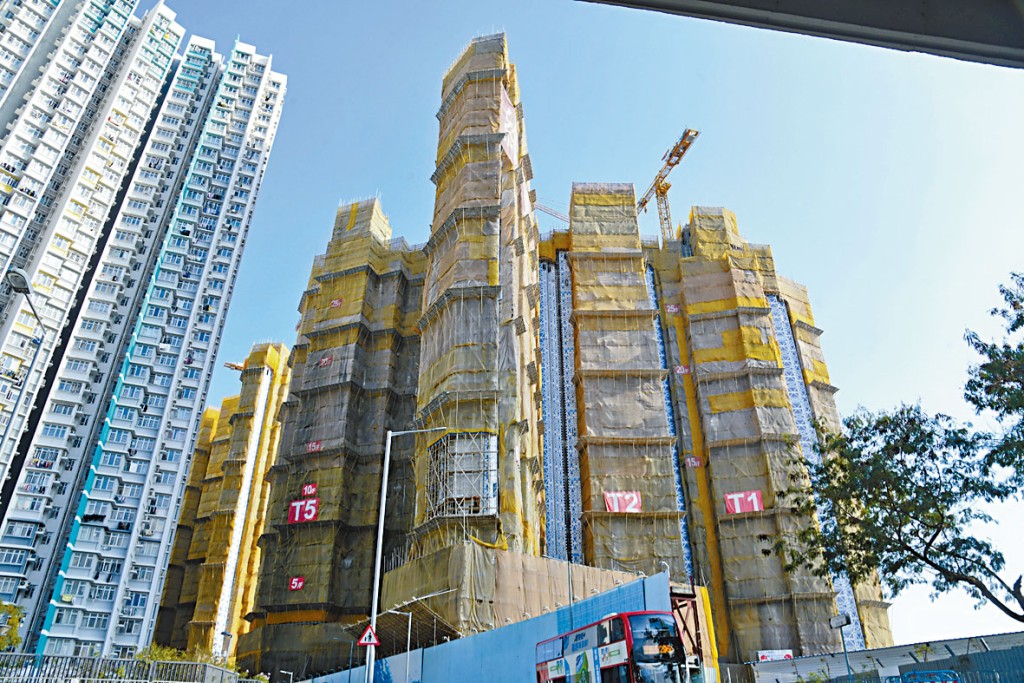 會德豐地產、信和、嘉華等合作發展的西九龍維港滙II加推新價單,折實價約643萬起。