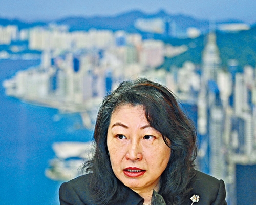 ■律政司司長鄭若驊表示,新學年會以多元活動向中小學生推廣法治。