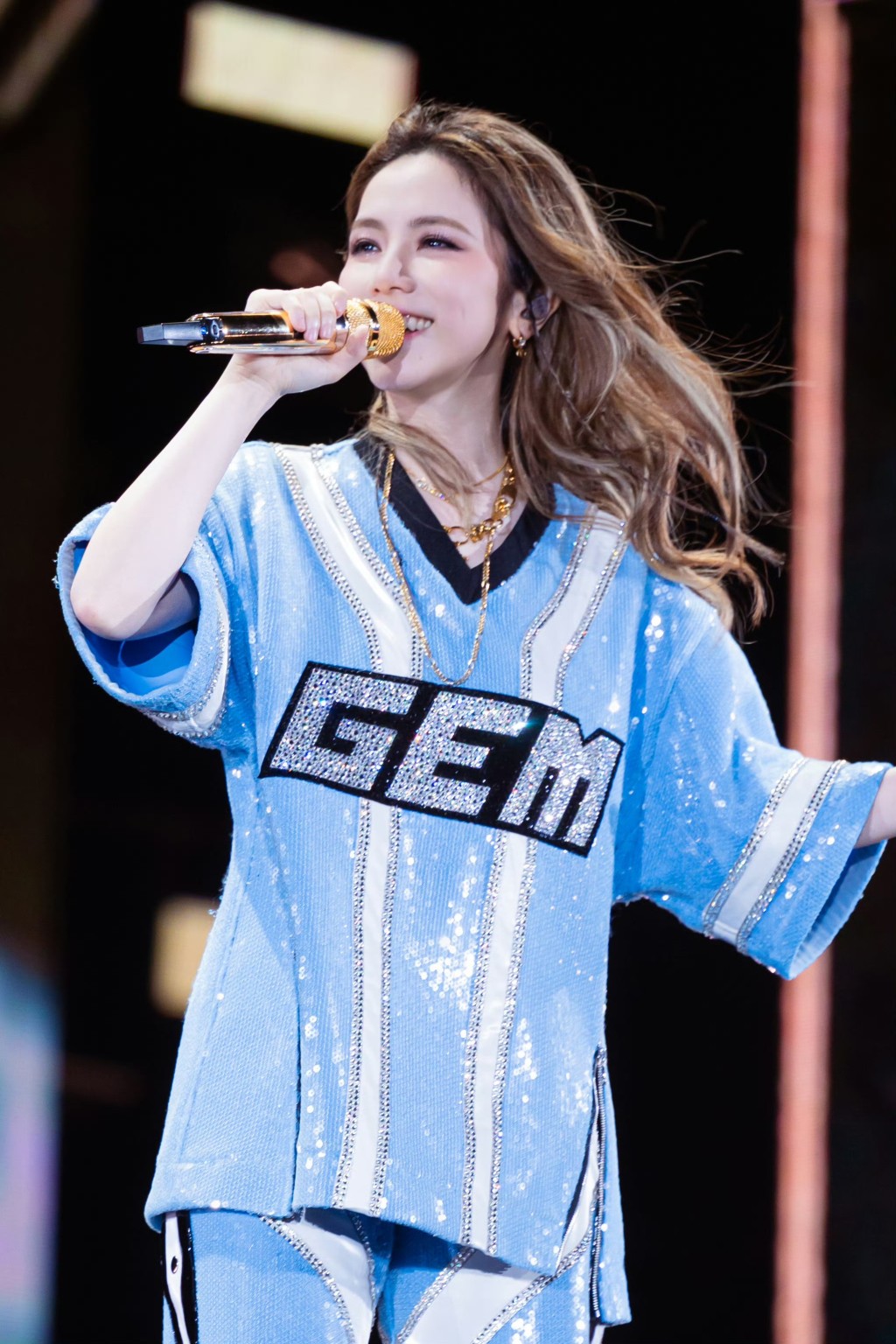 G.E.M.(鄧紫棋)《I AM GLORIA世界巡迴演唱會2.0 - 香港站》強勢登陸啟德主場館。 G.E.M.(鄧紫棋)《I AM GLORIA世界巡迴演唱會2.0 - 香港站》強勢登陸啟德主場館。