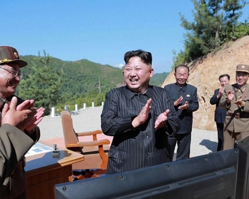 北韓領袖金正恩新年講話中，指兩韓對話大門已重開。資料圖片