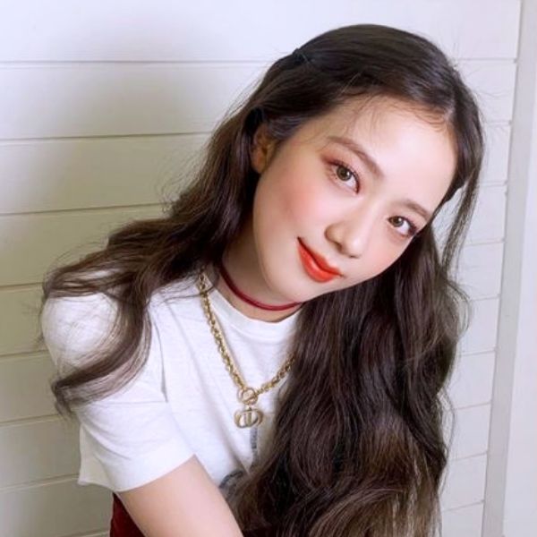 Jisoo正拍攝電視劇《雪滴花》,將會是最後一位Solo出道的BLACKPINK成員。