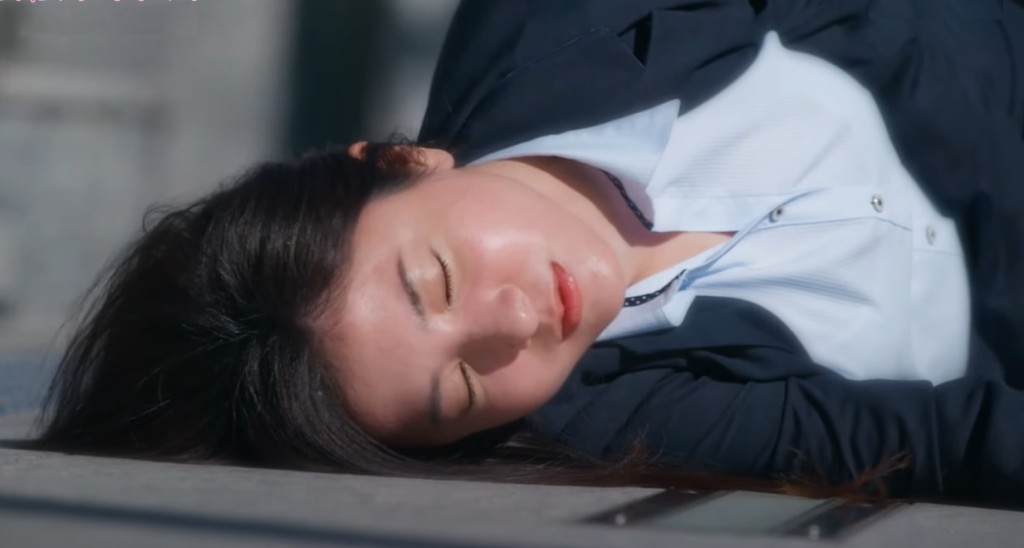 女白領投訴公司缺乏關心員工。日劇《我要準時下班》示意截圖