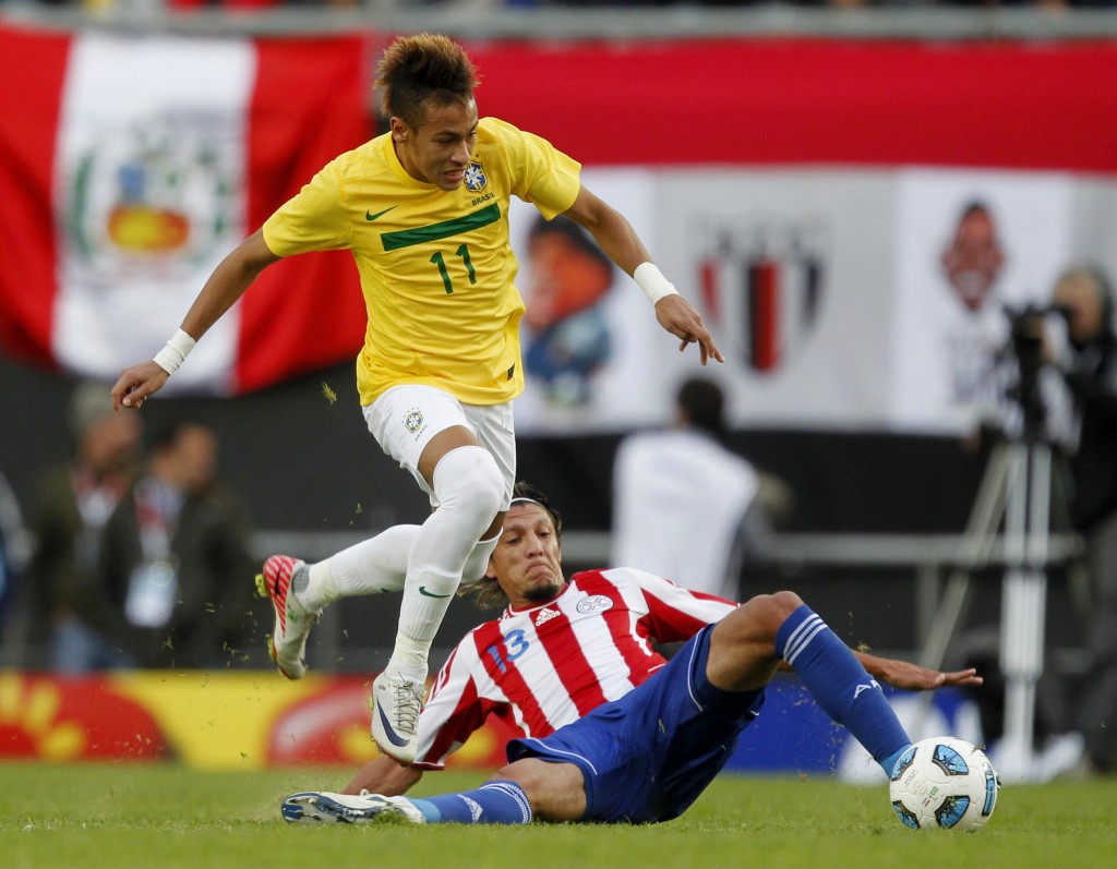 一一年美洲国家杯，尼马首次在国际大赛亮相，但表现一般整个赛事只收获两球，并于八强在互射十二码被巴拉圭踢出局。Reuters资料图片