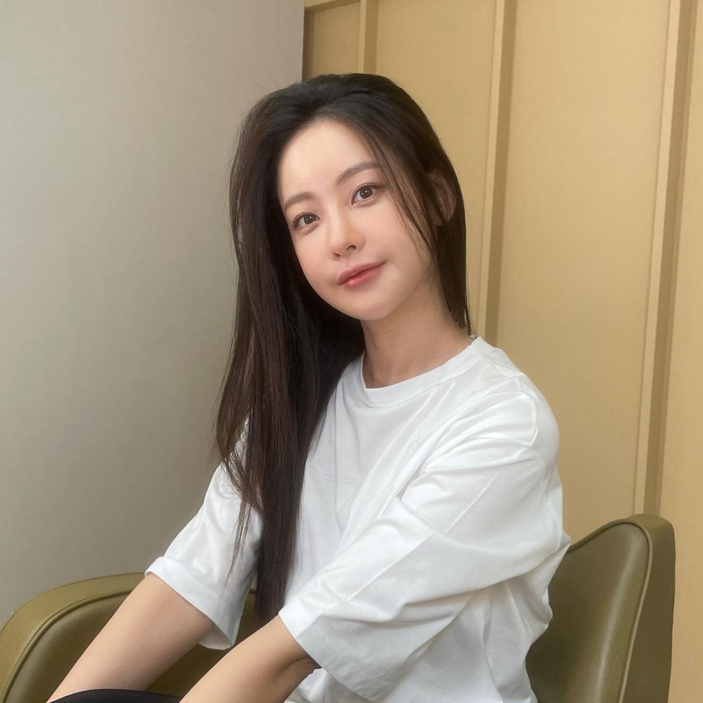 吳妍書飾演男人婆重案組刑警韓在熙。
