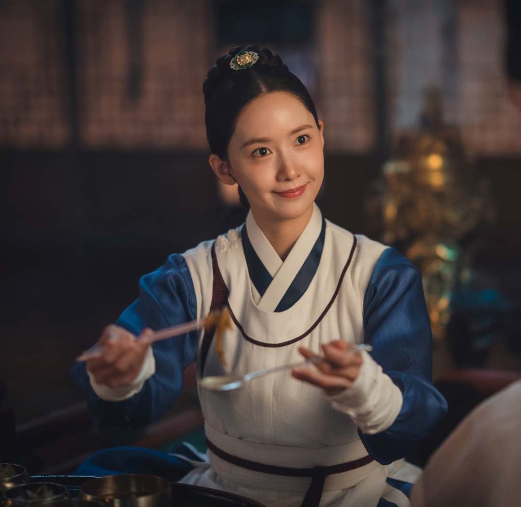 完美主義廚師延志永(林潤娥 飾),某天意外穿越回到過去(資料來源:Netflix官網) 完美主義廚師延志永(林潤娥 飾),某天意外穿越回到過去(資料來源:Netflix官網)