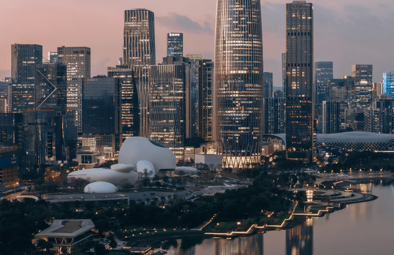 未來設計學苑透過「認知-學習-實踐-展示」的體驗閉環,建構涵蓋專業-公眾的全齡化課程內容體系。 未來設計學苑透過「認知-學習-實踐-展示」的體驗閉環,建構涵蓋專業-公眾的全齡化課程內容體系。