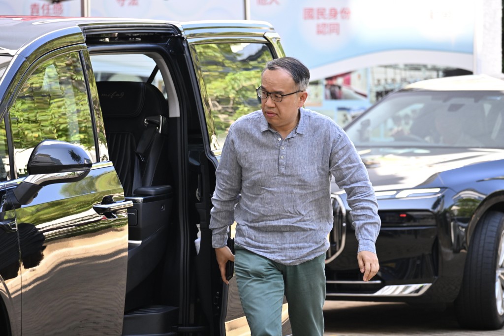 財庫局長許正宇。