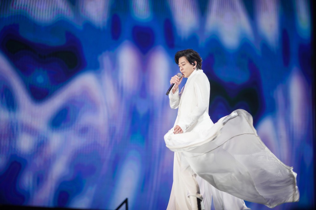  東東雙版本單曲廣東版《今天我們都會飛》自推出後成績不俗。