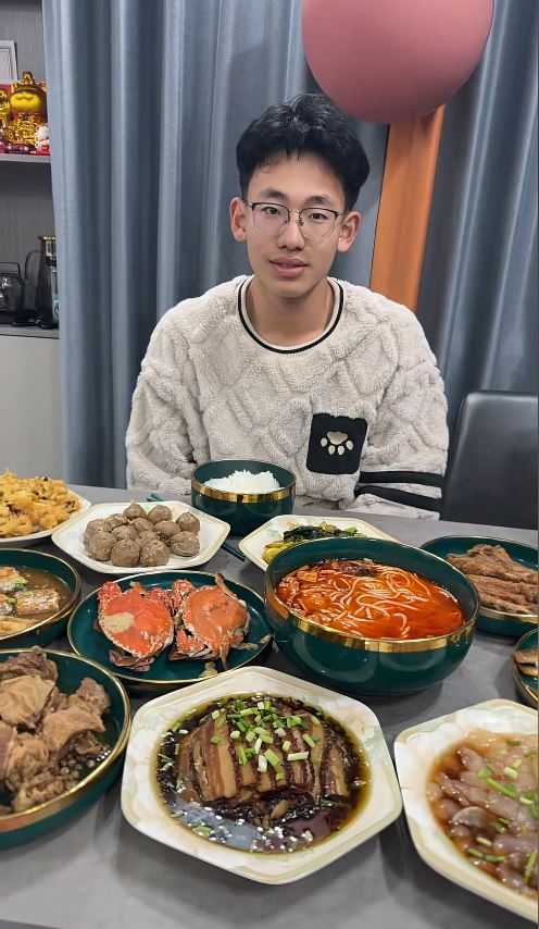 寧波人妻麗萍為16歲兒子每朝準備的極豐盛早餐。抖音