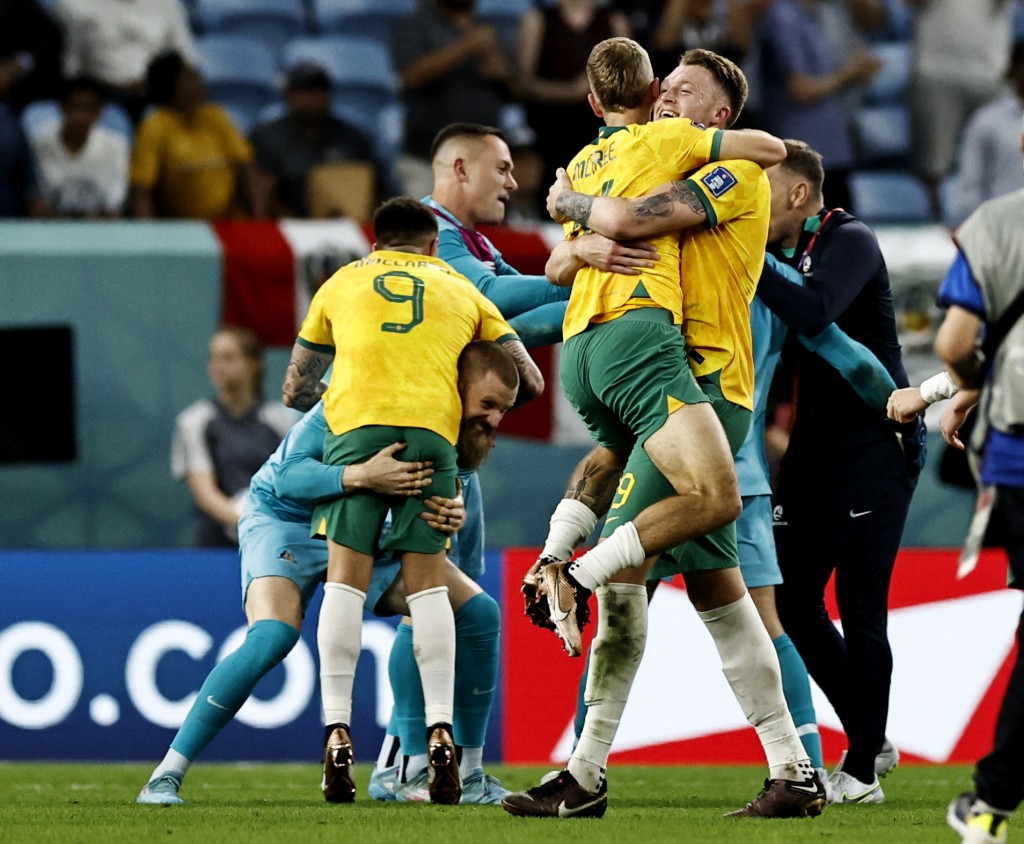 完場笛聲響起，澳洲1:0擊敗丹麥奪得小組次名晉級十六強席位。REUTERS