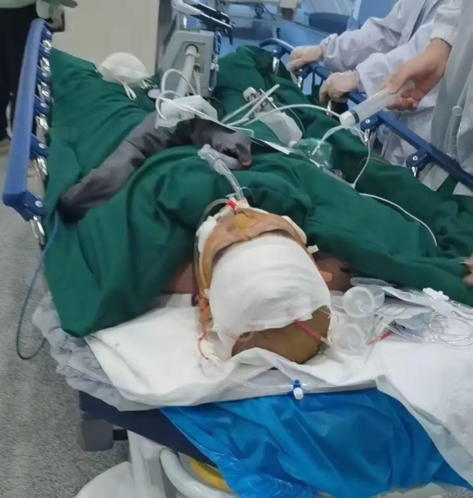 李某搶救現場。 李某搶救現場。