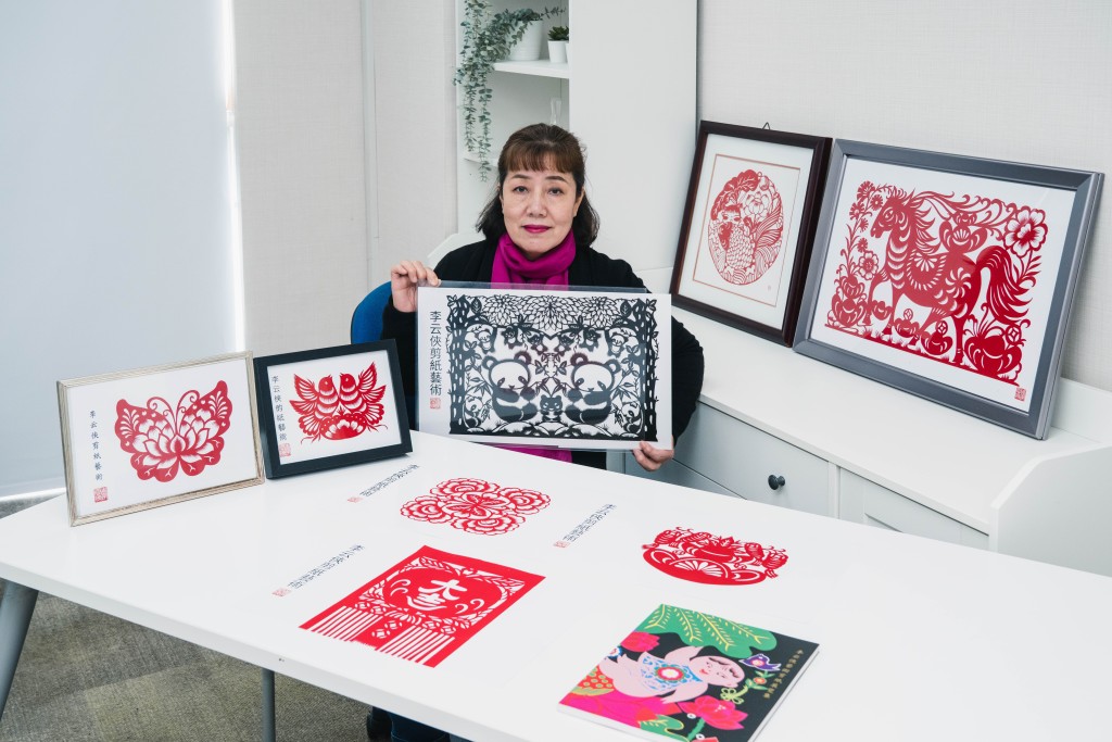 非遺工藝名家李云俠專訪｜馬躍門庭 非遺美藝 紙與刀的傳承 指間祝福