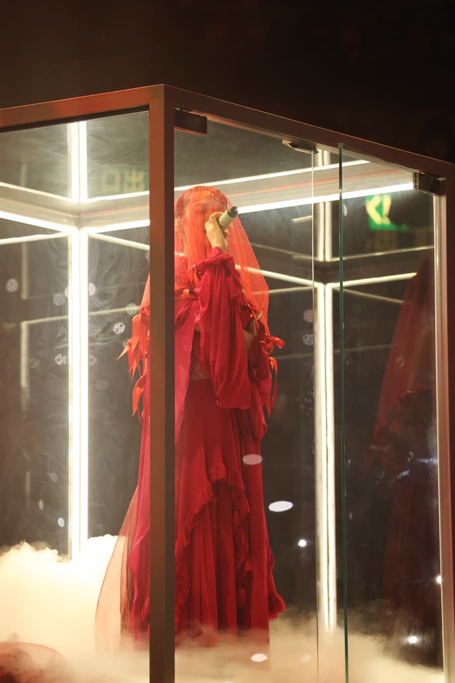 一連兩場陳凱詠首個紅館演唱會《JACE WORLD》昨晚（19日）舉行尾場，個唱有好多機關。