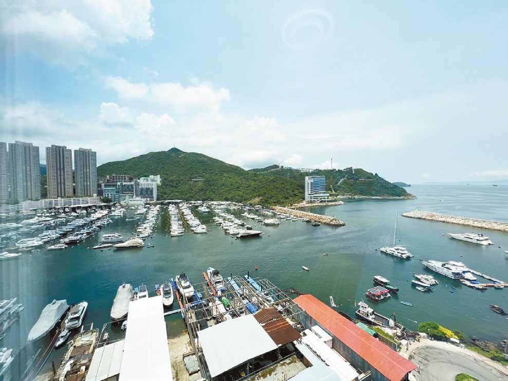 海景為放盤一大賣點，單位前臨香港仔海峽。