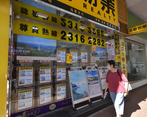 金管局報告指本港家庭負債比率升至有紀錄高位。資料圖片