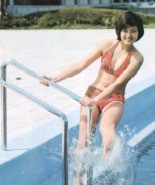 山口百惠是日本70至80年代的經典玉女偶像代表人物。