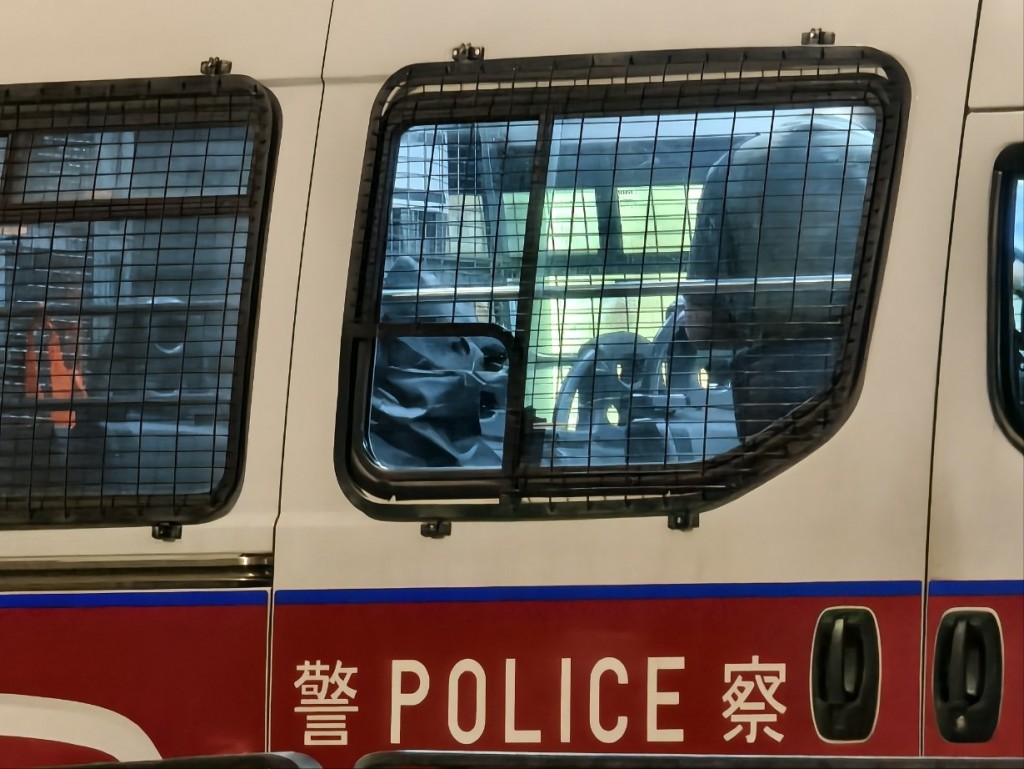 警方拘捕一名非華裔男子。尹敬堂攝