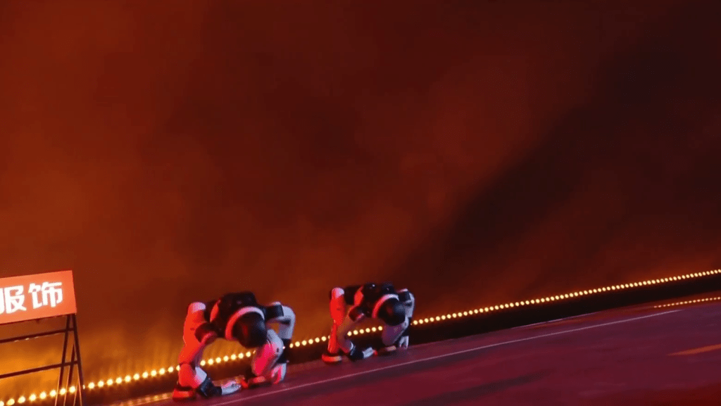 靈犀 X2 接連完成後空翻、踢腿等高難度動作。