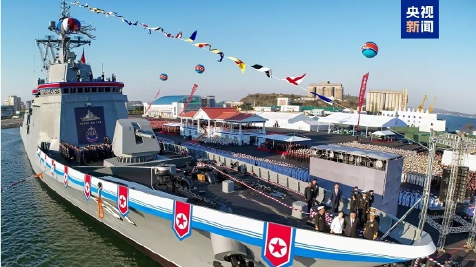 金正恩亲自主持“崔贤”号驱逐舰命名仪式。 朝中社 金正恩亲自主持“崔贤”号驱逐舰命名仪式。 朝中社