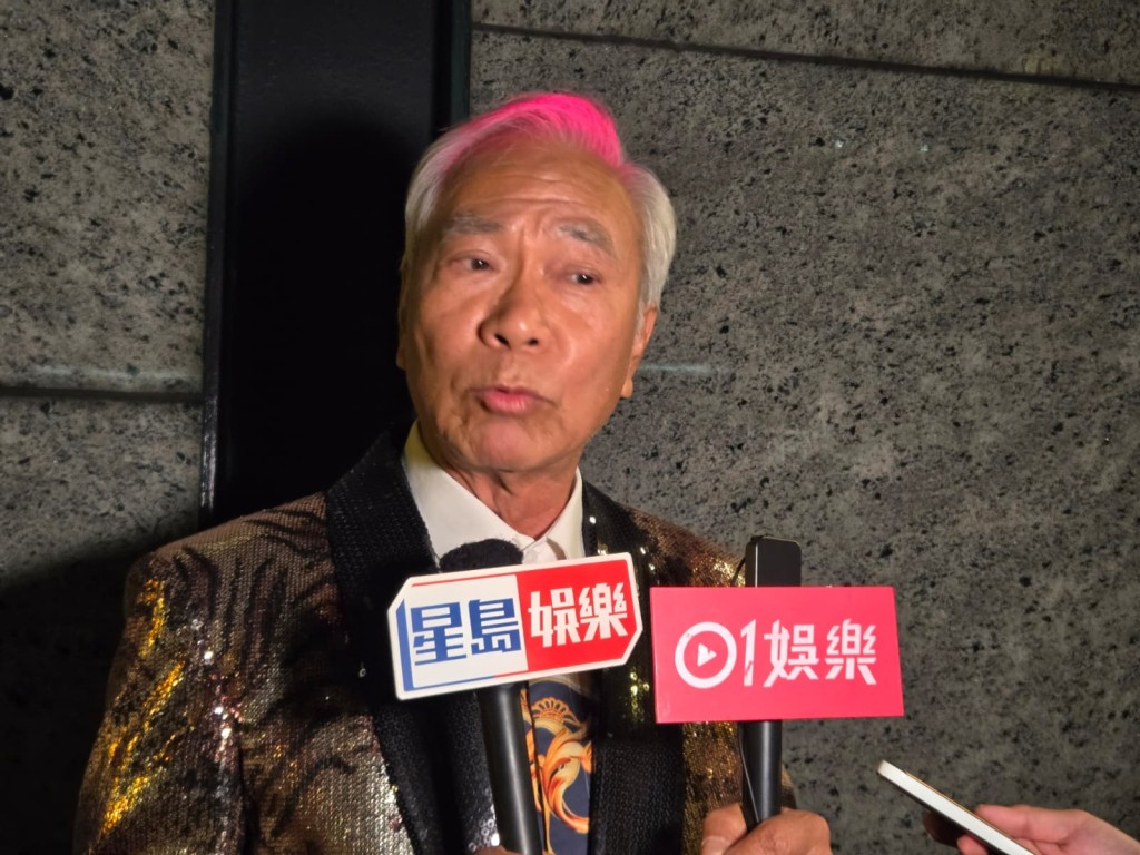 基哥虽然被分手，仍处处维护王青霞。