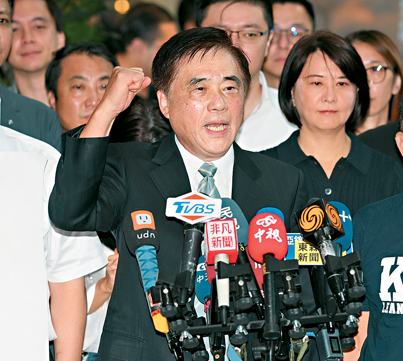 郝龍斌領表參選國民黨主席。
