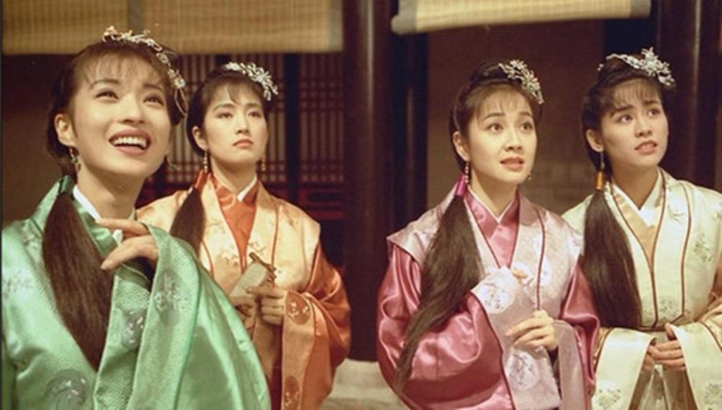 温翠苹（左）在《唐伯虎点秋香》中饰演冬香。
