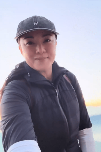 廖碧兒心情大靚去行山。