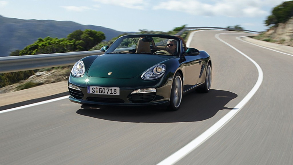 第二代保時捷Boxster 987型在2004年發表,2006年追加Cayman硬頂版。 第二代保時捷Boxster 987型在2004年發表,2006年追加Cayman硬頂版。