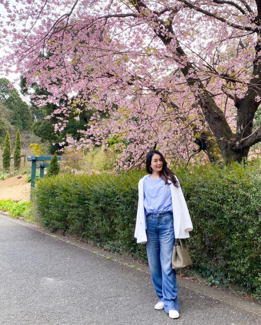 现时小林优美正在日本生活：“正在做术后第6年的乳腺癌检查，术后现在没有复发等，非常感谢我还活着。”