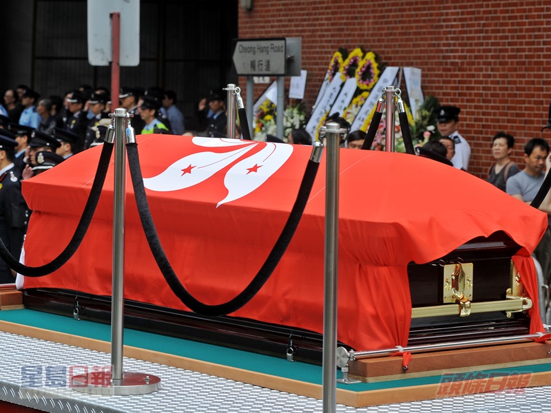 殉職消防隊目楊俊傑在2010年3月23日舉殯。