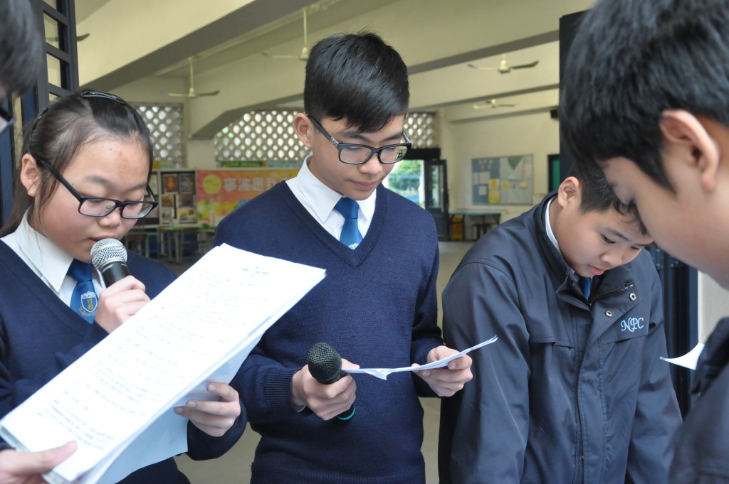新冠疫情前，寧波公學在午膳時間安排學生主持午間廣播劇，分享不同職業資訊。