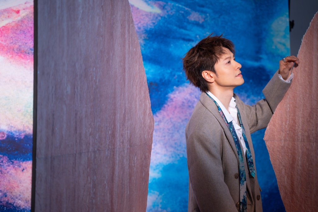 安仔首次舉行個人戶外演唱會,他笑言會變成「E人」,讓觀眾盡興。 安仔首次舉行個人戶外演唱會,他笑言會變成「E人」,讓觀眾盡興。