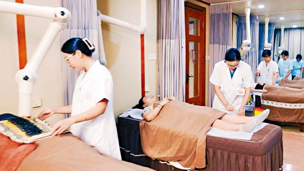 深圳中山婦產醫院設有中醫助孕服務。