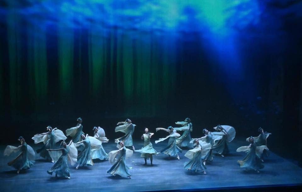 羅淑佩指，《白蛇》劇情引人入勝，而舞蹈編排和演員演出的水平均是首屈一指。FB Rosanna Law圖片