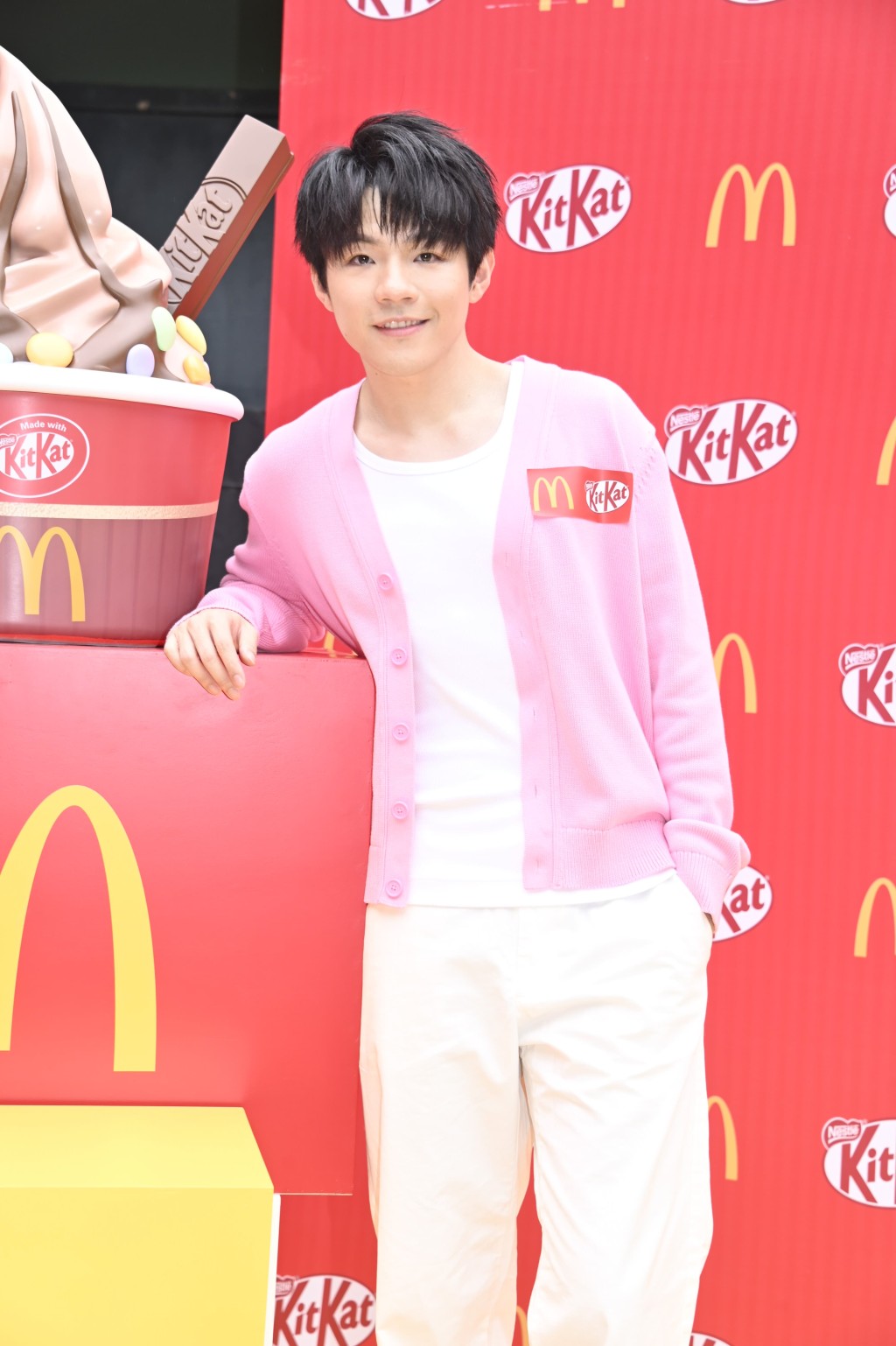 Ian 32歲生日，首次在外國工作中度過。