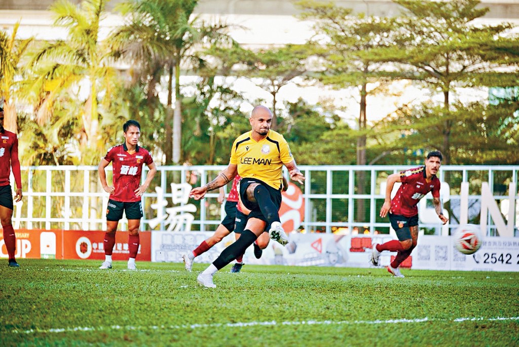 理文米基爾射入12碼。