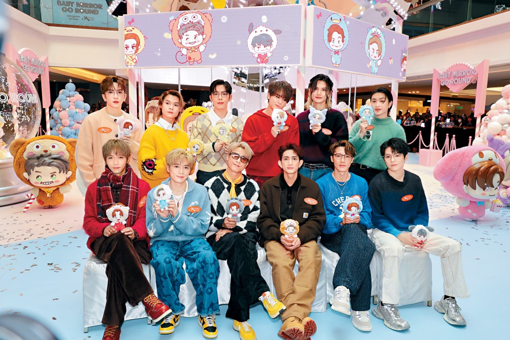 MIRROR 12子日前齊人現身期間限定店宣傳。