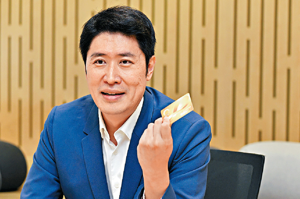 ■應天麒預計,越來越多用戶會將實體卡轉移至手機上。 ■應天麒預計,越來越多用戶會將實體卡轉移至手機上。