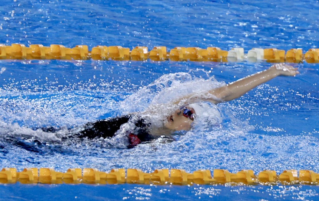 张心悦在主项200米背泳，以2分12秒37取得第2面金牌。 徐嘉华摄