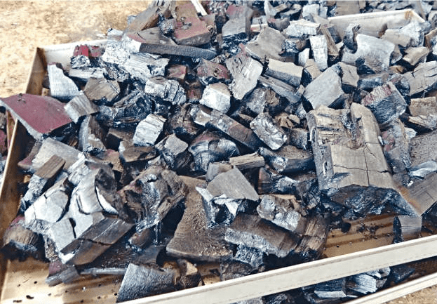 恆木環保科技收集了協興建築2,250公斤木材廢料,將其轉化為可循環再用的產品。