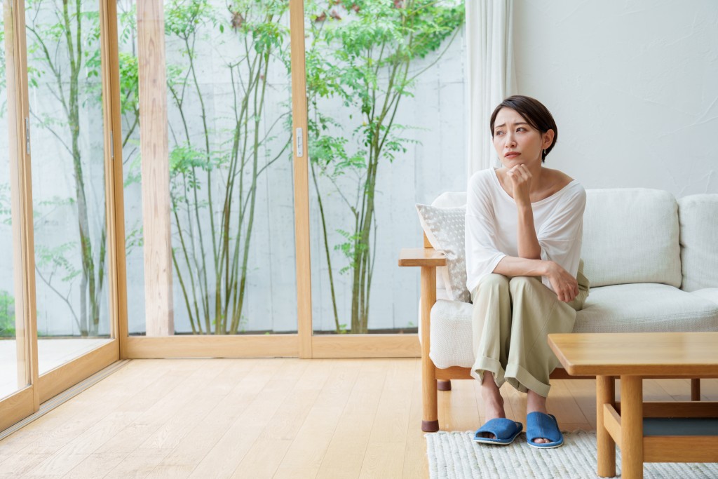 抗抑鬱︳「鬱」有積滯、蘊結的意思,成因在於情志內傷,導致氣機鬱滯,與精神刺激的強度、持續時間及個人體質有密切相關。 (圖片來源:Shutterstock) 抗抑鬱︳「鬱」有積滯、蘊結的意思,成因在於情志內傷,導致氣機鬱滯,與精神刺激的強度、持續時間及個人體質有密切相關。 (圖片來源:Shutterstock)