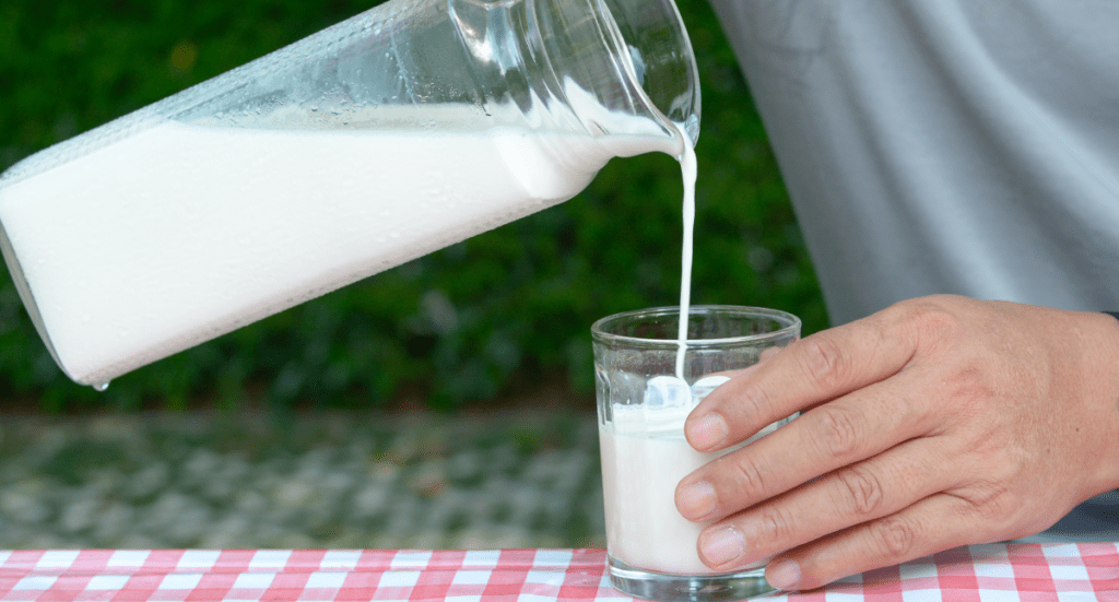 男子每日飲牛奶致腹瀉患肝癌。