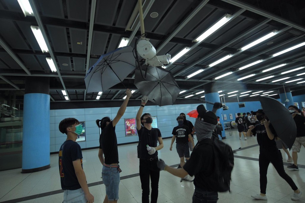 港铁遭破坏。资料图片