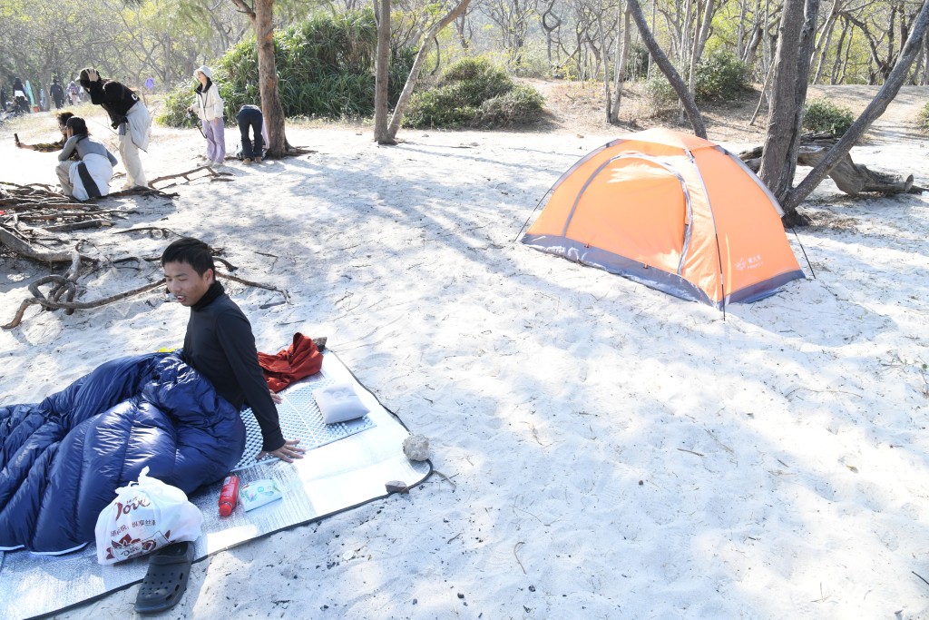他認為可以考慮在假期才收費,本地人可以在非收費時段進行相關活動。資料圖片 他認為可以考慮在假期才收費,本地人可以在非收費時段進行相關活動。資料圖片