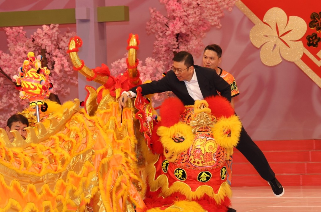 电视广播行政主席许涛参与「无线甲辰年新春团拜嘉年华」活动。