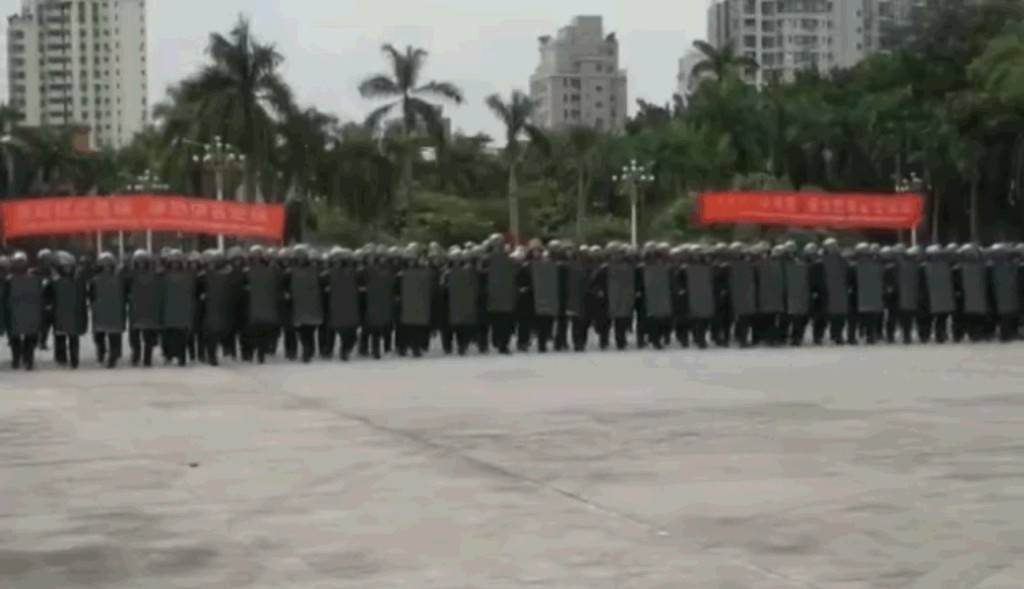 深圳再舉行大練兵。網上圖片