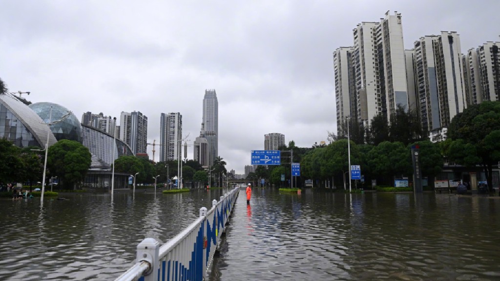 廣西南寧暴雨令多處地區水浸。新華社