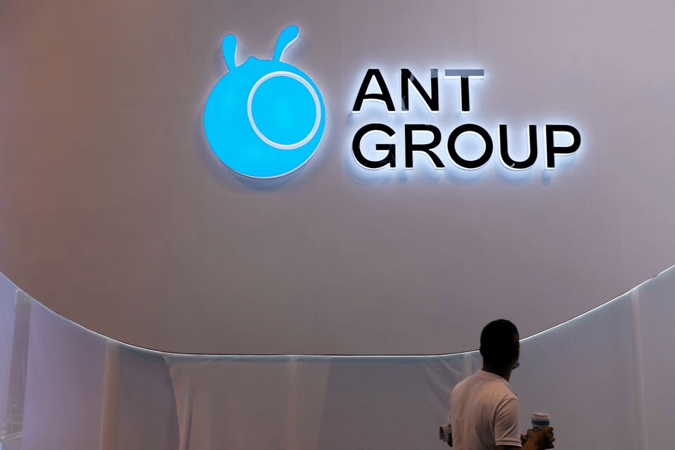 2021年6月3日，螞蟻消費金融公司作為持牌金融機構獲批開業。